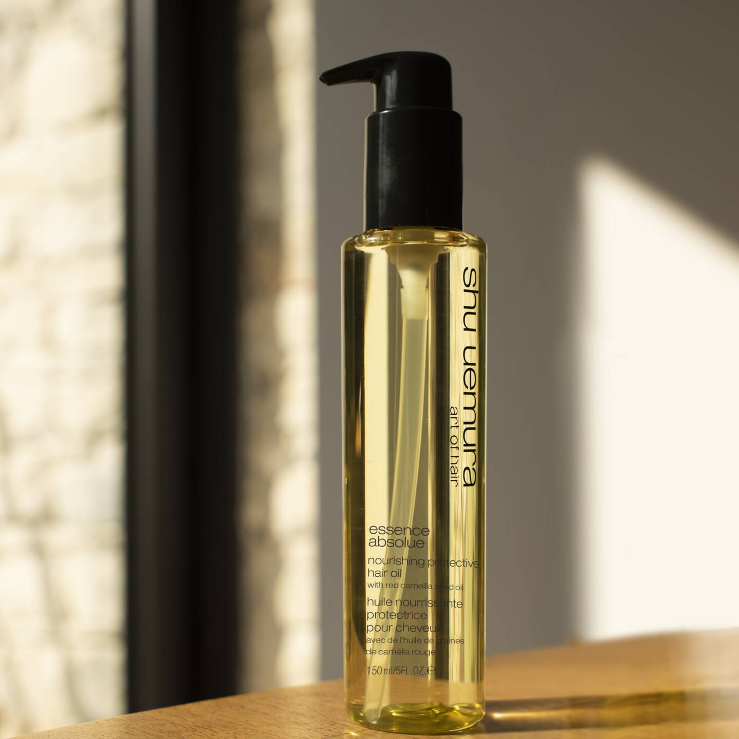 shu-uemura-art-of-hair-nourishing-protecting-hair-oil-lifestyle.jpg